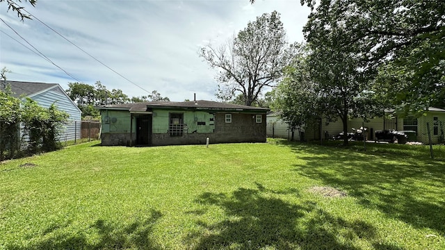7338 Hurtgen Forest Rd, Houston, TX 77033 - back of property featuring stone siding