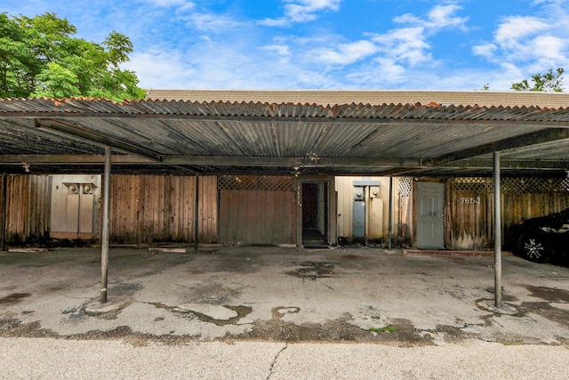 7655 Bellerive Dr Unit 3, Houston, TX 77036 - view of covered parking lot