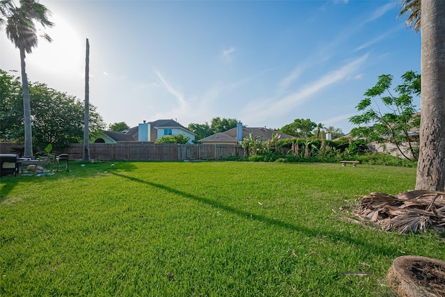 606 Oak Hill Dr, Kemah, TX 77565 - view of yard