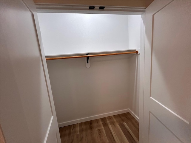 6206 Lyndhurst Dr, Houston, TX 77087 - view of closet
