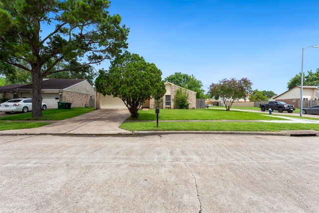 15902 Pryor Dr, Houston, TX 77489 - photo 3