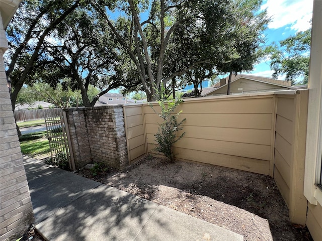 2372 Woodland Park Dr Unit 121, Houston, TX 77077 - view of patio