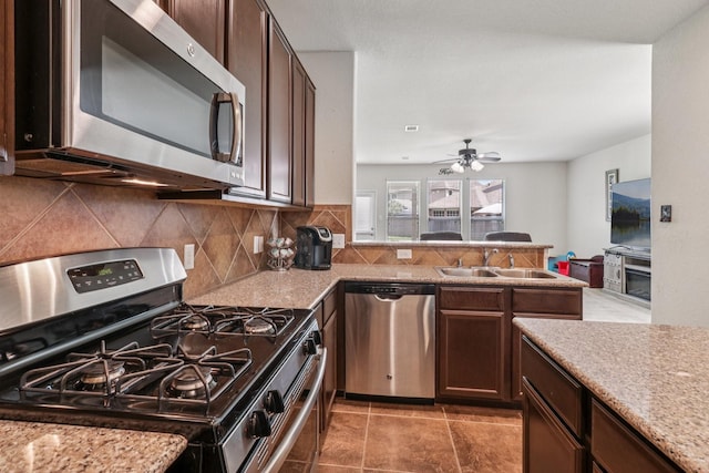 15214 Taos Creek Ct, Cypress, TX 77429 - photo 5