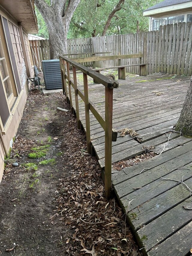 315 N Marsh Dr, Livingston, TX 77351 - wooden terrace featuring a fenced backyard