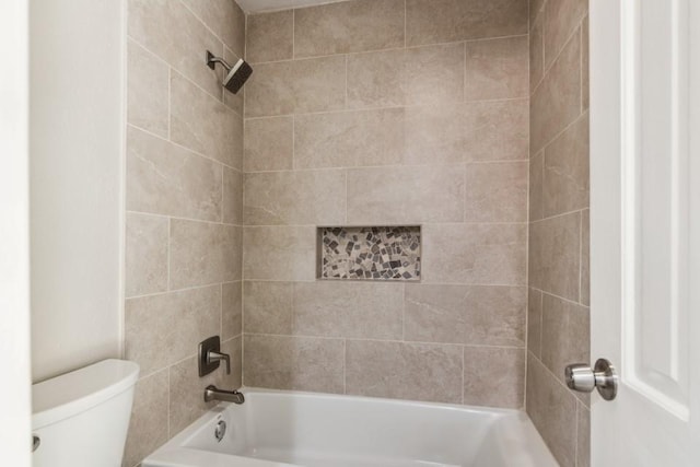 4710 N Cashel Cir, Houston, TX 77069 - full bathroom with toilet and washtub / shower combination