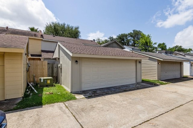 4710 N Cashel Cir, Houston, TX 77069 - view of garage