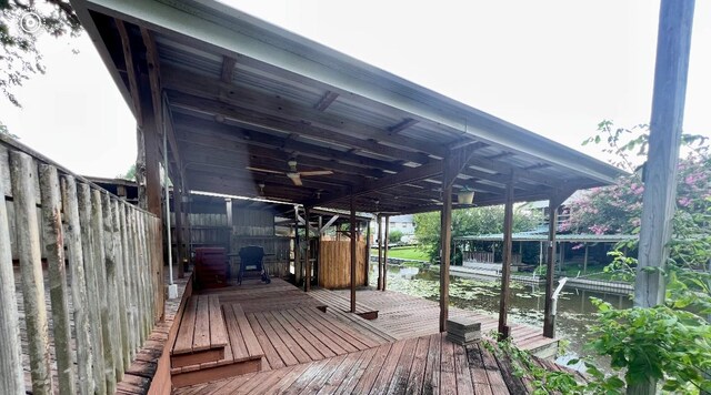 8998 Gladewood St, Willis, TX 77318