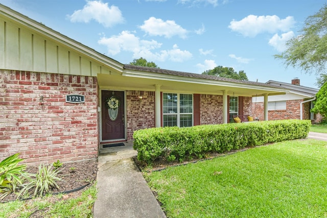 1721 Bowline Rd, Houston, TX 77062 - entrance to property featuring a lawn and brick siding