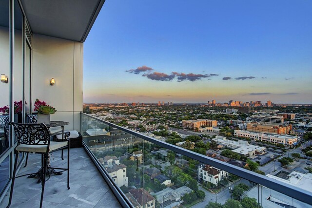 2727 Kirby Dr Unit 19F, Houston, TX 77098 - photo 18