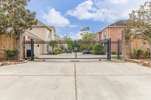 1440 Waseca St, Houston, TX 77055 - view of gate