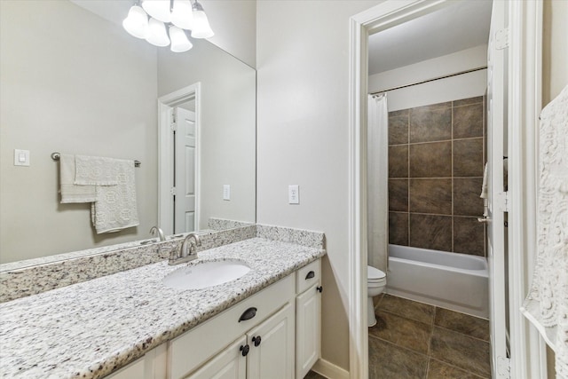 1440 Waseca St, Houston, TX 77055 - bathroom with vanity, shower / bath combination with curtain, and a chandelier