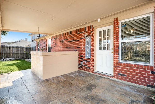 9710 Golden Park Ln, Houston, TX 77088 - view of covered porch