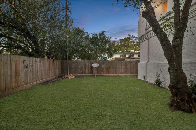 5110 Contour Pl, Houston, TX 77096 - view of fenced backyard