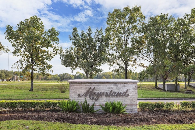 5110 Contour Pl, Houston, TX 77096 - community / neighborhood sign with a yard