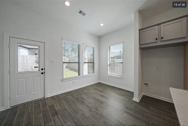 120 Lukewood Cir, Conroe, TX 77318 - foyer entrance featuring dark wood-style flooring and recessed lighting