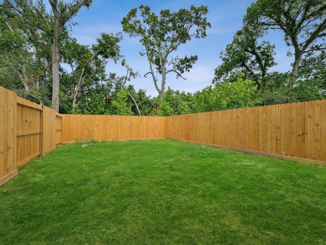 7420 Maxroy St, Houston, TX 77088 - view of fenced backyard