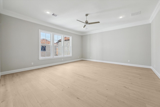 7515 Little Caprese Ln, Houston, TX 77055 - unfurnished room featuring crown molding, a ceiling fan, light wood-style floors, and recessed lighting