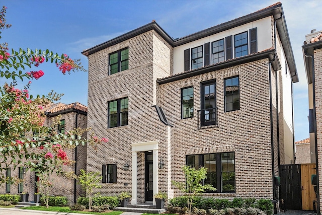 7515 Little Caprese Ln, Houston, TX 77055 - view of front of property with brick siding