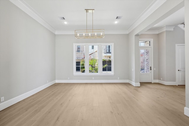 7515 Little Caprese Ln, Houston, TX 77055 - unfurnished dining area with ornamental molding, light wood-style flooring, a chandelier, and recessed lighting