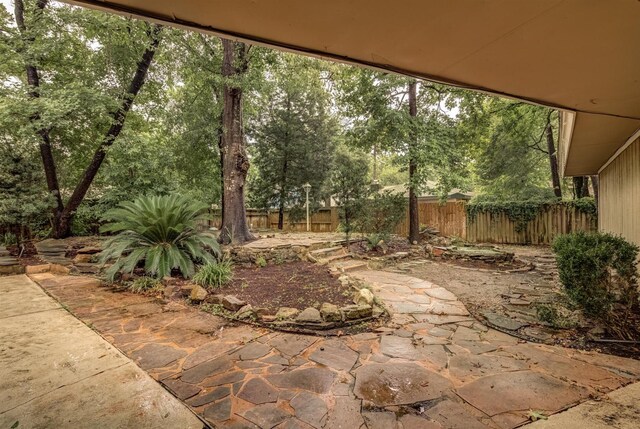 1938 Running Springs Dr, Houston, TX 77339 - photo 38