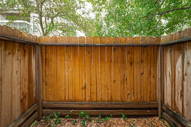 7900 N Stadium Dr Unit 123, Houston, TX 77030 - view of gate