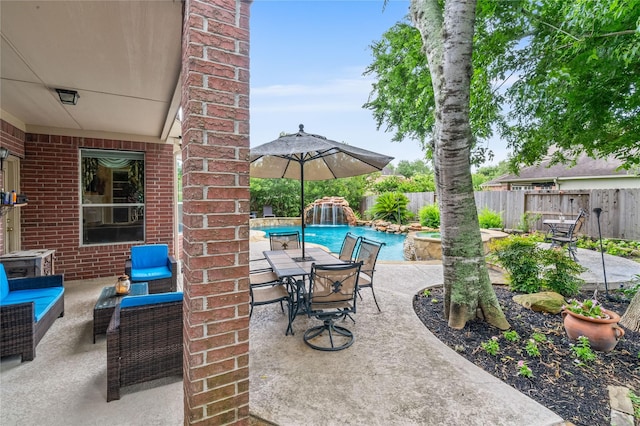 7914 Chianti Ct, Sugar Land, TX 77479 - fenced backyard featuring a patio