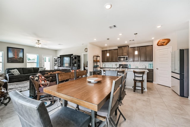 2501 Staplewood Springs Dr, Pearland, TX 77089