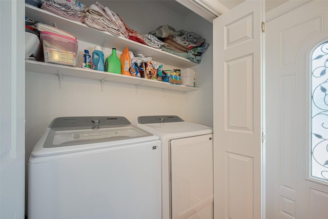 8705 W 1st St, Needville, TX 77461 - laundry area featuring washer and clothes dryer