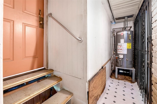 4007 Wedgewood St, Houston, TX 77093 - utility room with gas water heater