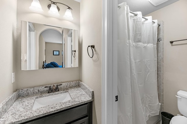 5622 Chipstone Trail Ln, Katy, TX 77493 - bathroom featuring vanity and curtained shower