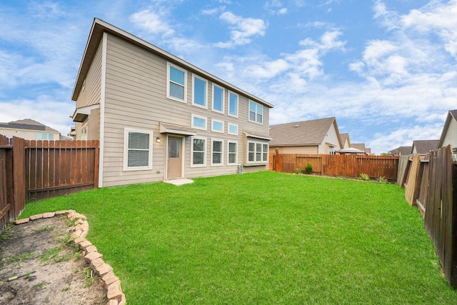 622 Aberhill Dr, Rosharon, TX 77583 - back of property with a fenced backyard