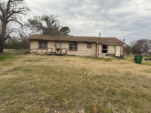 801 Clark St, Fairfield, TX 75840 - rear view of house
