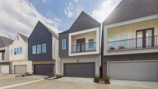 2712 Jensen Creek Ln, Houston, TX 77026 - view of property featuring a garage