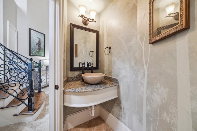 2 Burkhart Forest Ct, Spring Valley Village, TX 77055 - bathroom featuring a sink