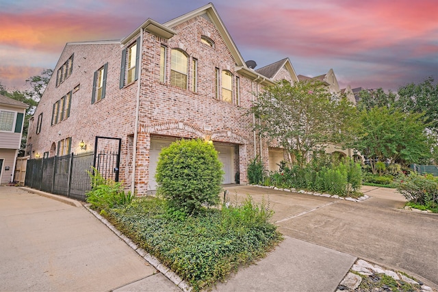 1509 Mcduffie St, Houston, TX 77019 - photo 1
