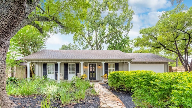 5541 Schumacher Ln, Houston, TX 77056 - single story home featuring covered porch and roof with shingles