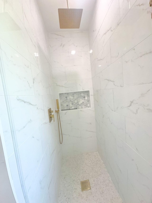 1310 Denson Allen, Coldspring, TX 77331 - bathroom featuring a tile shower