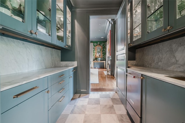 1069 Kirby Dr, Houston, TX 77019 - bar with crown molding, backsplash, stainless steel dishwasher, and light floors