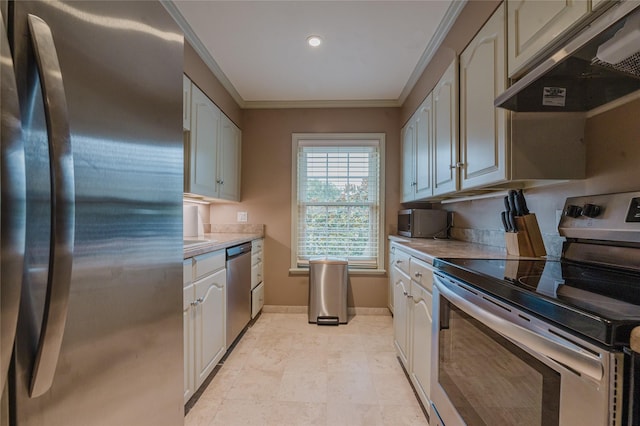 1069 Kirby Dr, Houston, TX 77019 - kitchen featuring stainless steel appliances, under cabinet range hood, light countertops, ornamental molding, and recessed lighting