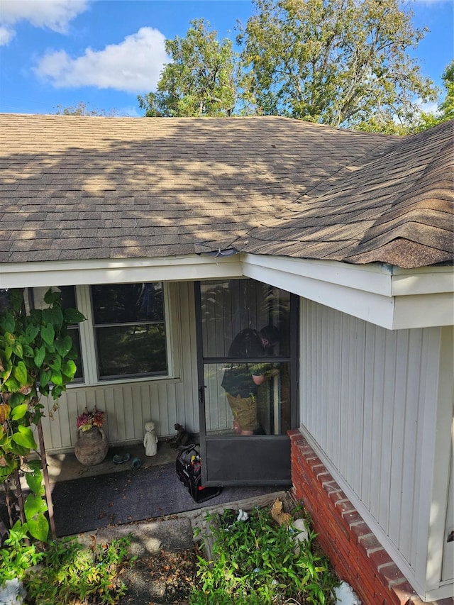 1503 Beusch Dr, Pasadena, TX 77502 - exterior view of a shingled roof