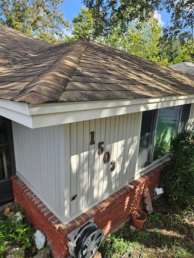1503 Beusch Dr, Pasadena, TX 77502 - exterior view of roof with shingles