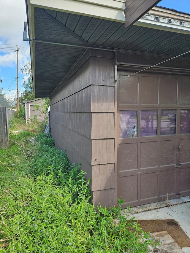 1503 Beusch Dr, Pasadena, TX 77502 - view of garage