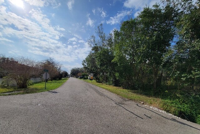 230 Kansas St, Bacliff, TX 77518 - photo 6
