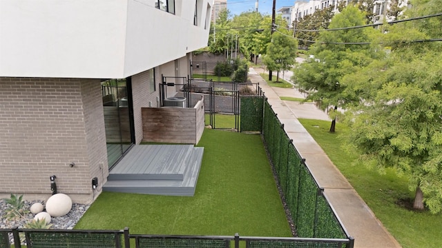 1302 Crocker St, Houston, TX 77019 - photo 6