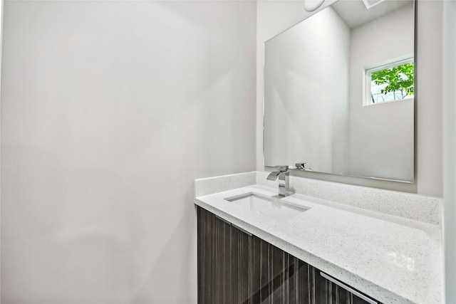 1111 W 21st St, Houston, TX 77008 - bathroom featuring vanity