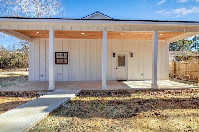 630 S Railroad Ave, Shepherd, TX 77371 - view of exterior entry