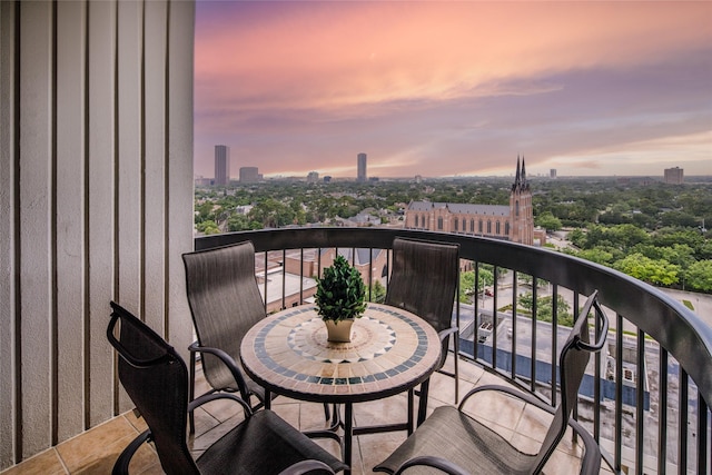 5001 Woodway Dr Unit 1704, Houston, TX 77056 - balcony with a city view