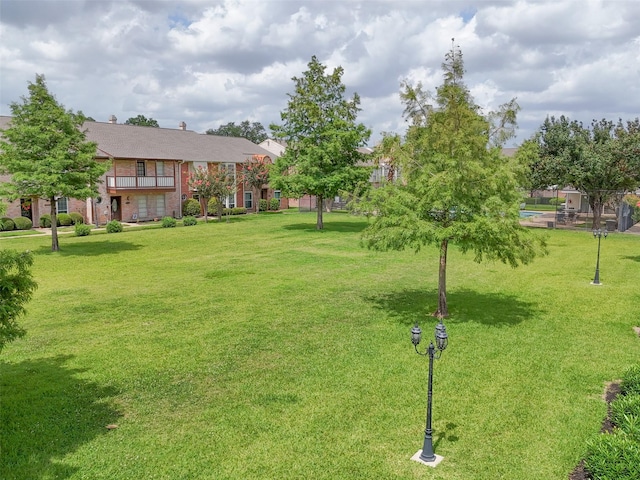 14708 Perthshire Rd Unit F, Houston, TX 77079 - view of grassy yard