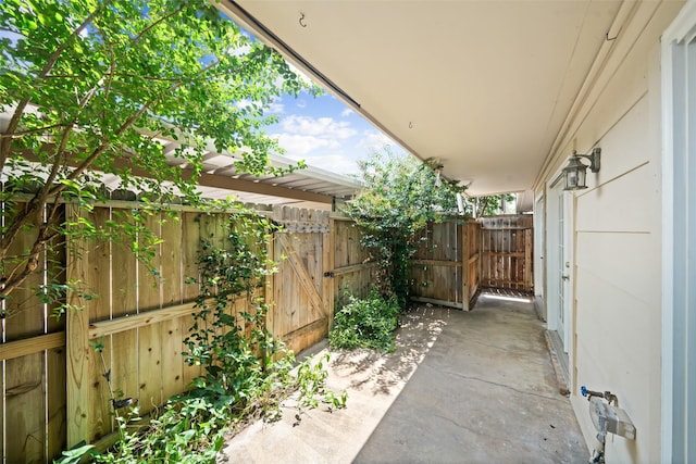 14708 Perthshire Rd Unit F, Houston, TX 77079 - view of patio