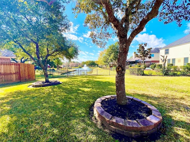 22 Crestview Trl, Houston, TX 77082 - view of yard with a water view